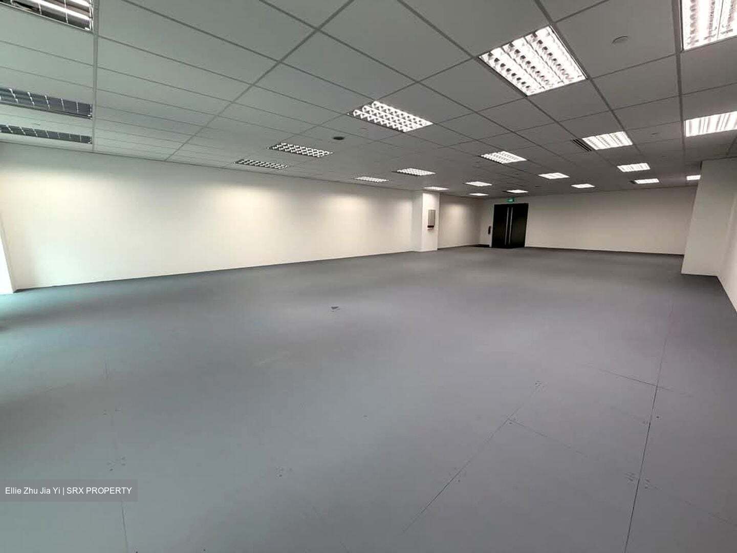 Oue Downtown (D1), Office #599578771